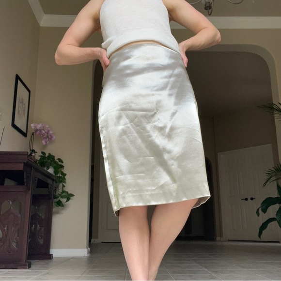 Ralph Lauren Black Label Shiny Metallic Silver Silk Blend Pencil Skirt, 8 - Picture 1 of 13